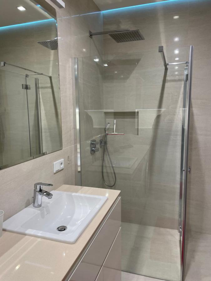 Summer - Neptun Park By Oneapartments غدانسك المظهر الخارجي الصورة